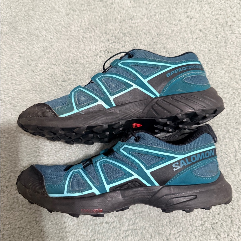Salomon Kids Speedcross shoe size 3 Youth